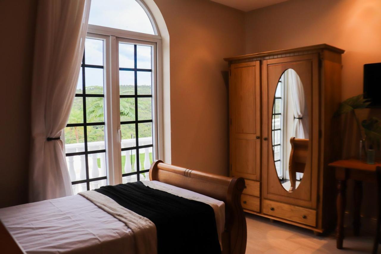 Vila Pugliesi Hotel Boutique Ленсойс Екстериор снимка